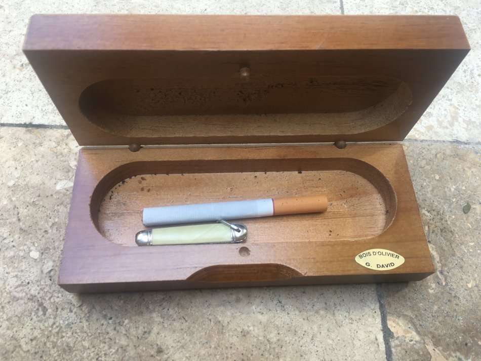 aguiole arbalete , g david box with vintage Richards miniature knife