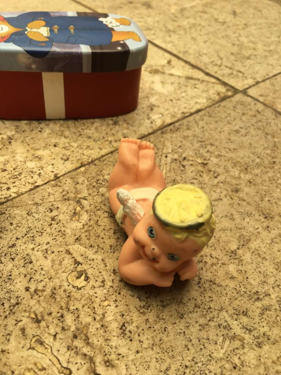 Magic baby diaper baby pair