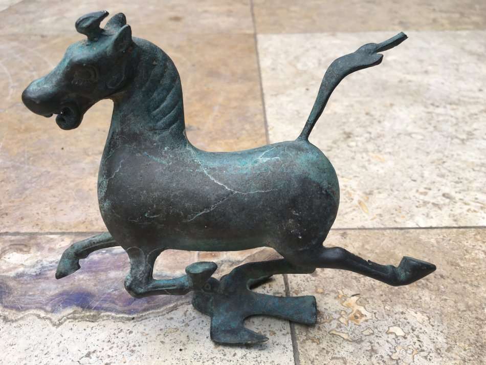 Vintage Bronze Chinese Flying Running Horse of Gansu Sculpture figure, Treading on flying swallow