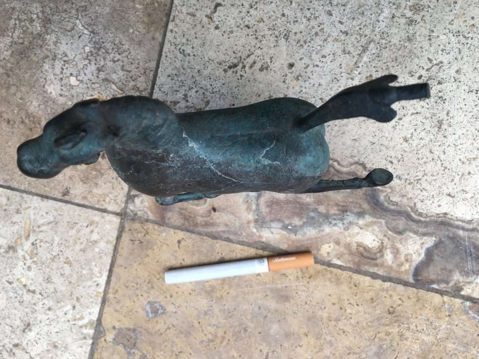 Vintage Bronze Chinese Flying Running Horse of Gansu Sculpture figure, Treading on flying swallow