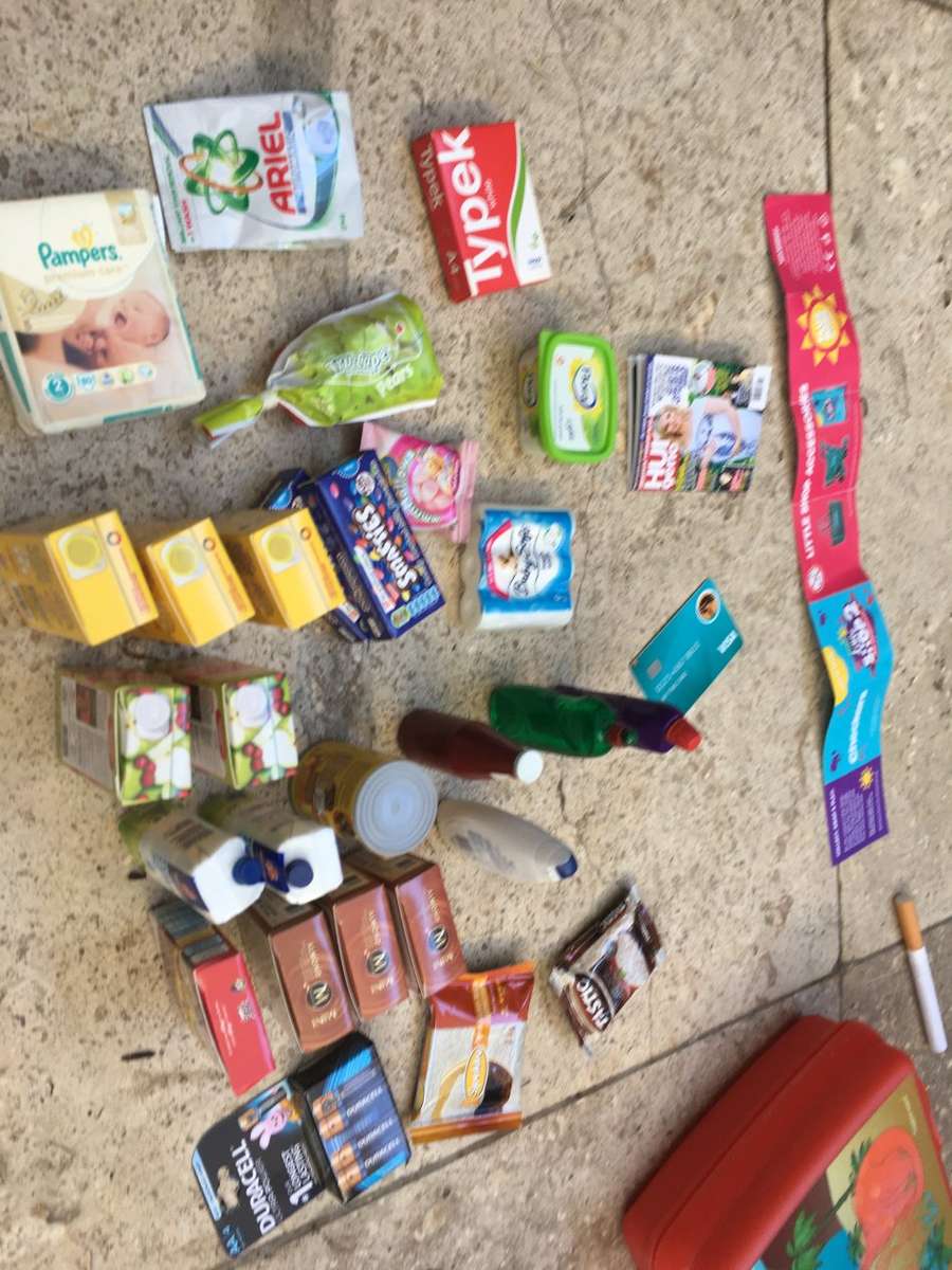 Checkers minis My little shop mini lot of 30 piece , in reflective dinasaur tupperware lunch box pvc