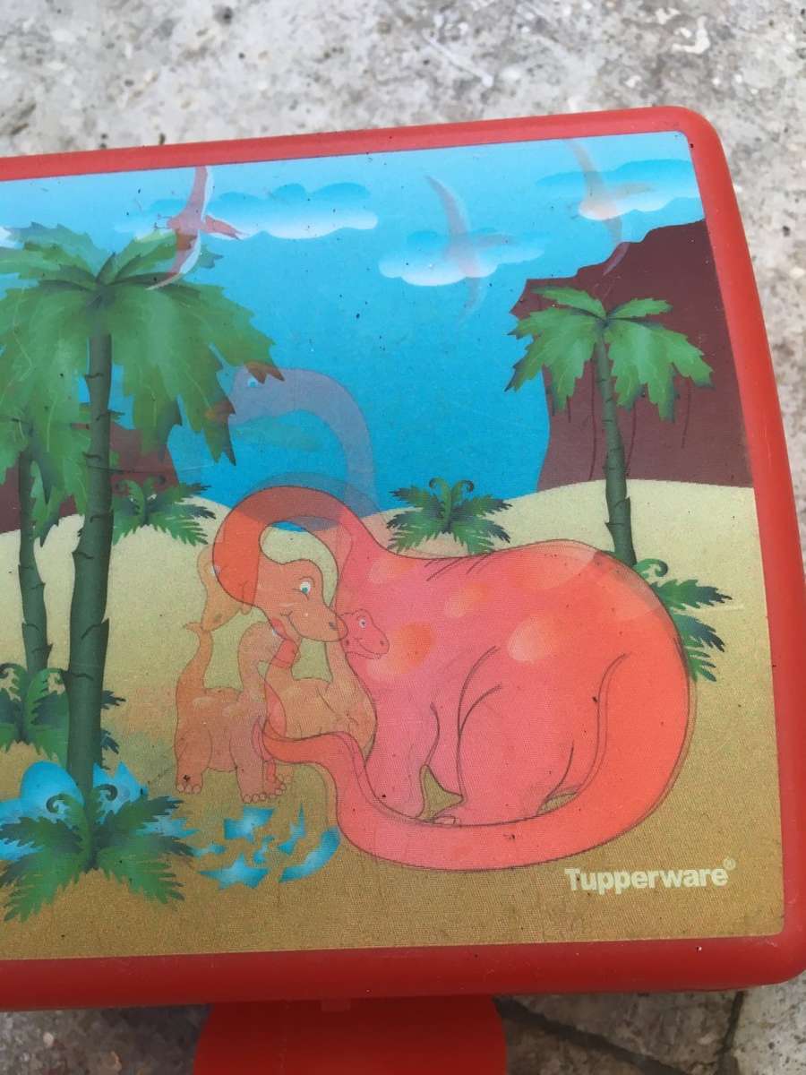 Checkers minis My little shop mini lot of 30 piece , in reflective dinasaur tupperware lunch box pvc