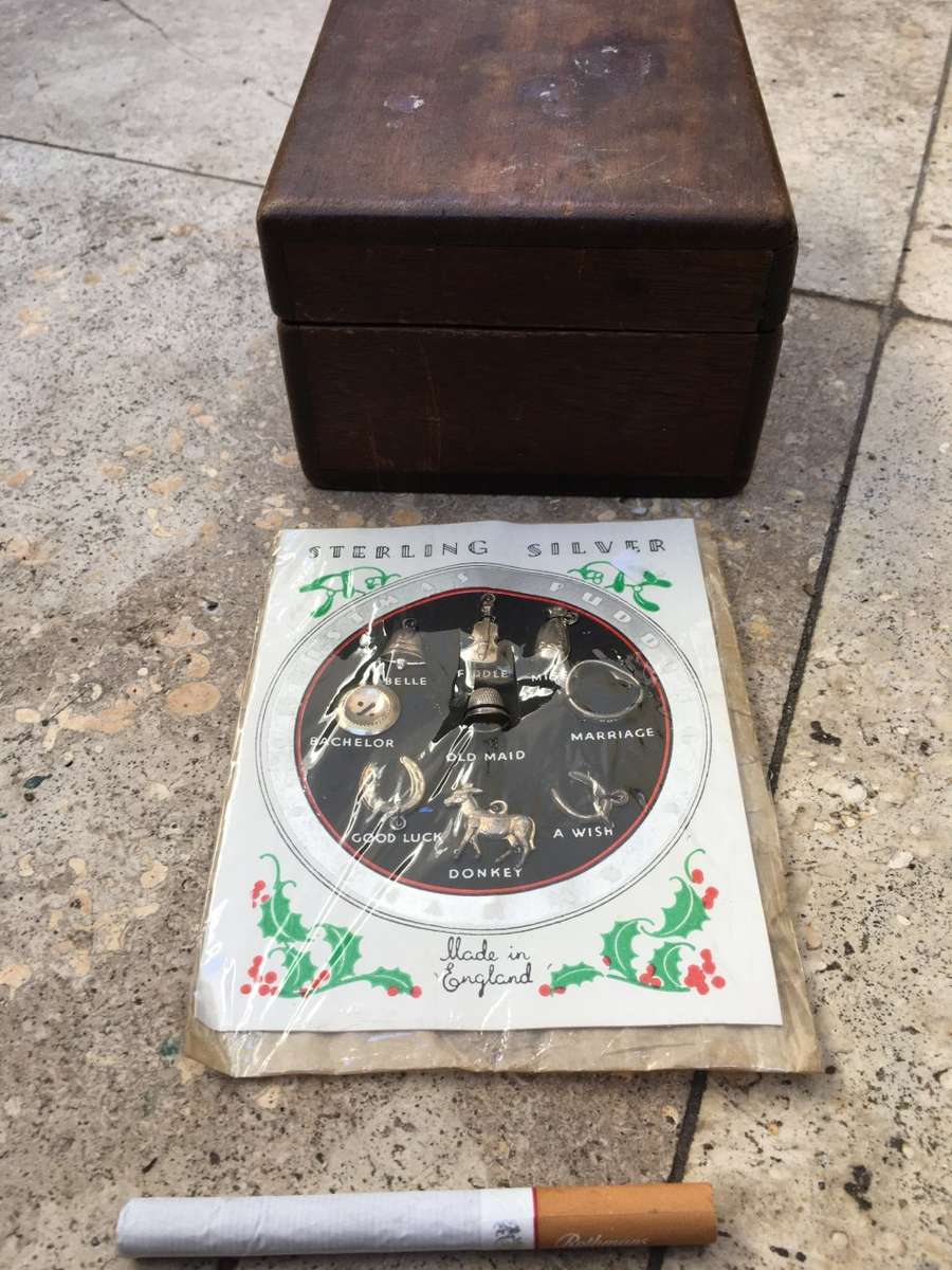 vintage sterling silver christmas pudding charms charm lot in original card in wooden box