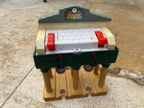 Thomas and Friends Wooden Railway Train Sodor Signal House with Lights and Sounds TLC