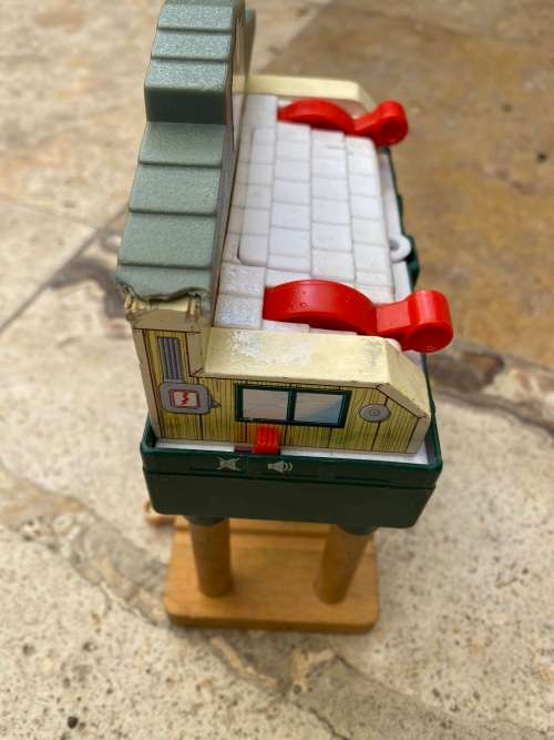 Thomas and Friends Wooden Railway Train Sodor Signal House with Lights and Sounds TLC