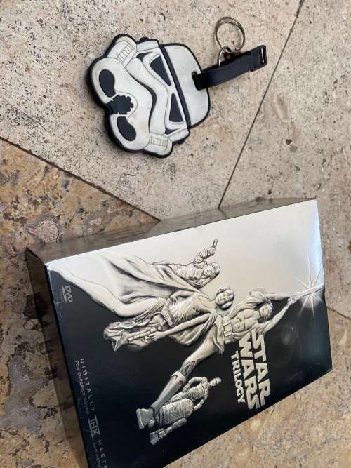 star wars trilogy box set 4 disc dvd set with starwars luggage tag