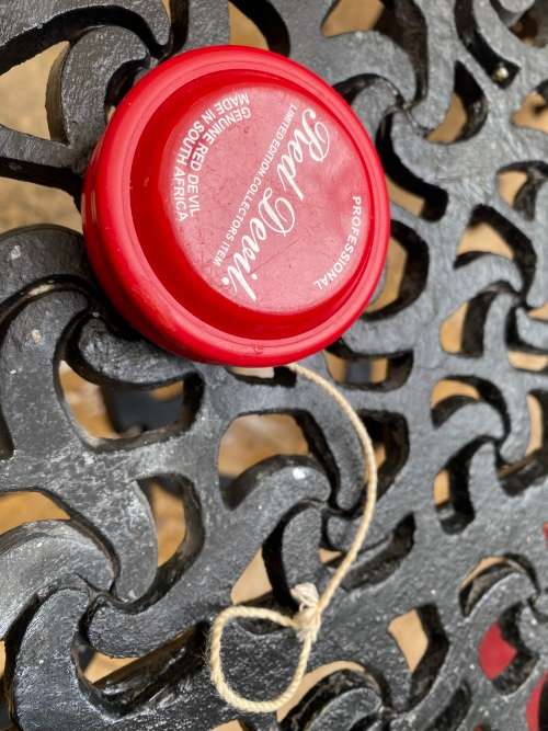 vintage YOYO yo yo Professional Red devil in good condition limited edition