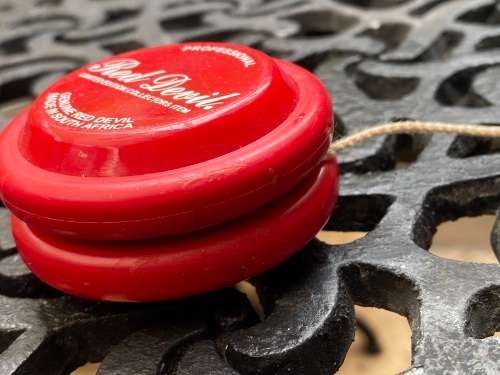 vintage YOYO yo yo Professional Red devil in good condition limited edition