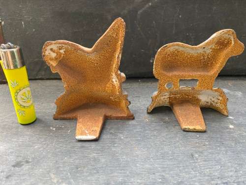 vintage cast iron door stop doorstopper pair sheep and chicken