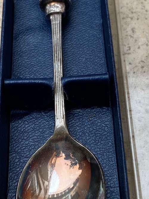 the royal crown jewels of Great Britain Rowena Souvenir teaspoon spoon silver plate
