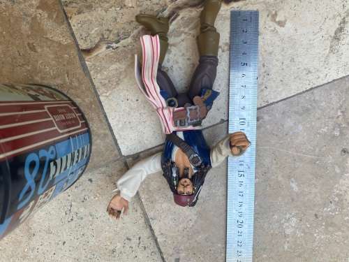 captain jack sparrow Zizzle disney figure in mickey mouse tin