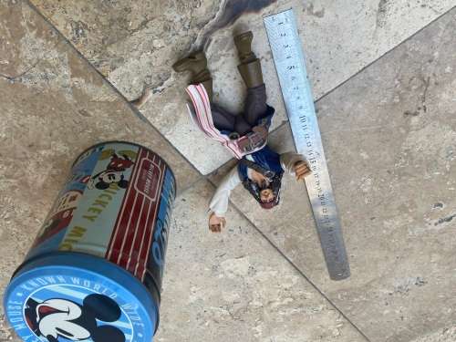 captain jack sparrow Zizzle disney figure in mickey mouse tin