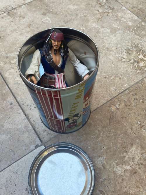 captain jack sparrow Zizzle disney figure in mickey mouse tin