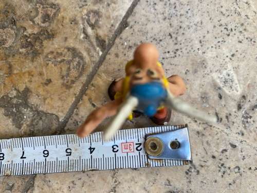 vintage asterix bully 1974 figure with mini asterix plastoy drinking potion pair