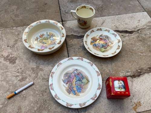 Bunnykins Royal Doulton fine bone china set of five lot