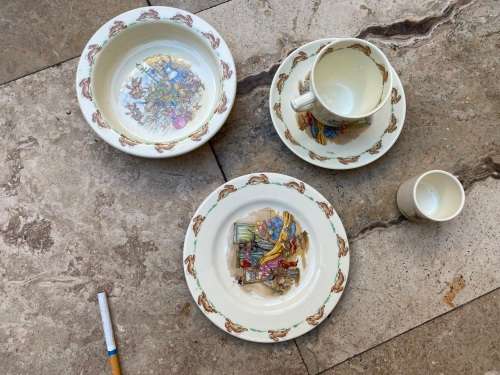 Bunnykins Royal Doulton fine bone china set of five lot