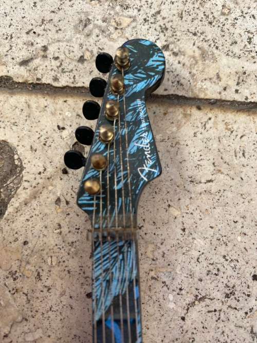 mini fender stratocaster by guitarmania  miniature guitar mania 2011