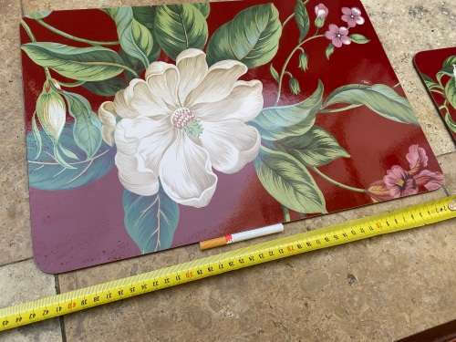 vintage Williamsburg placemats set of 4 garden images red in box