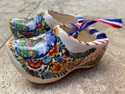 vintage hand made clog ashtrays Delft blue