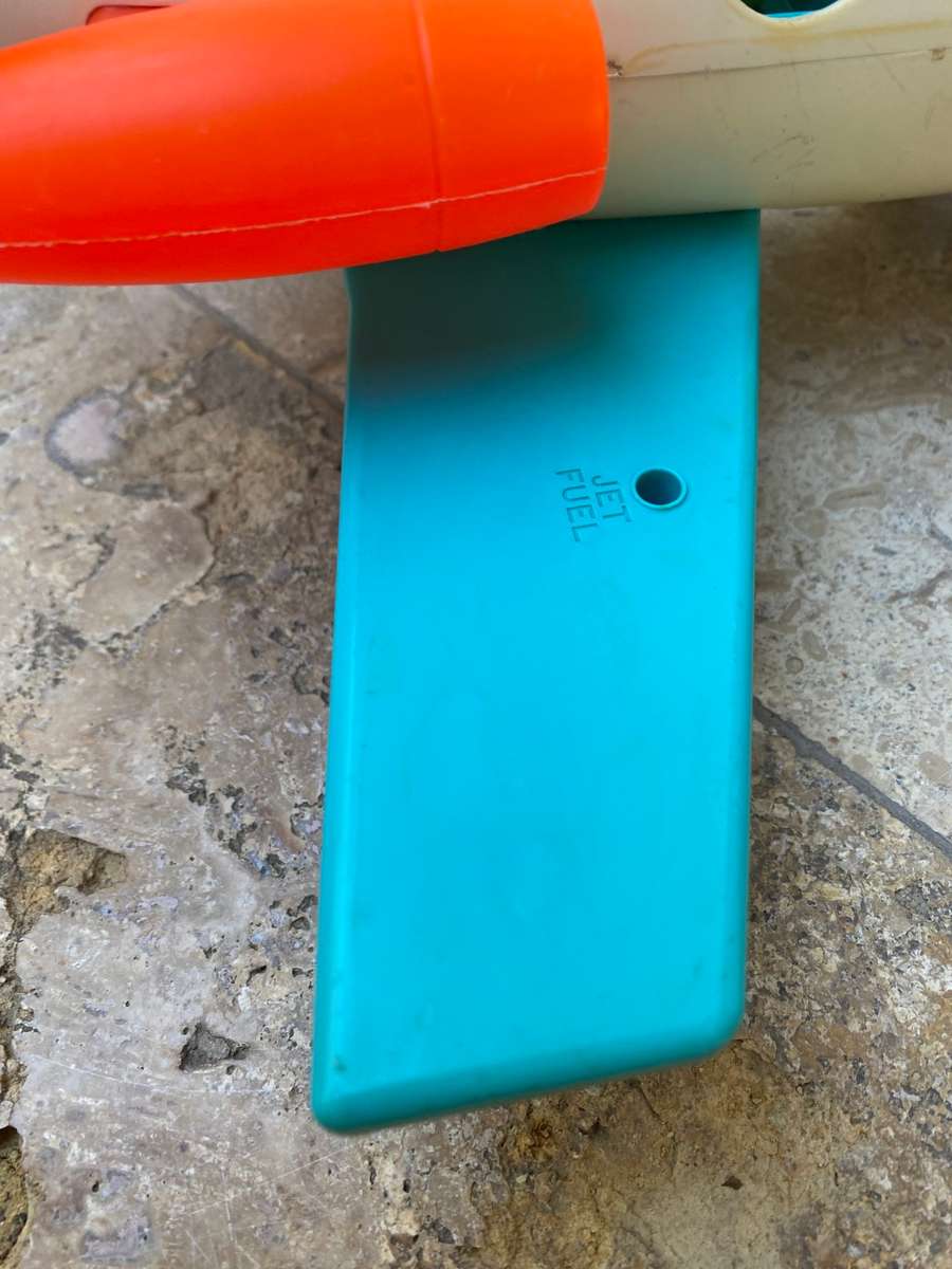 Vintage 1972 fisher price 183 fun jet air plane husband wife stewardess luggage blue wing USA