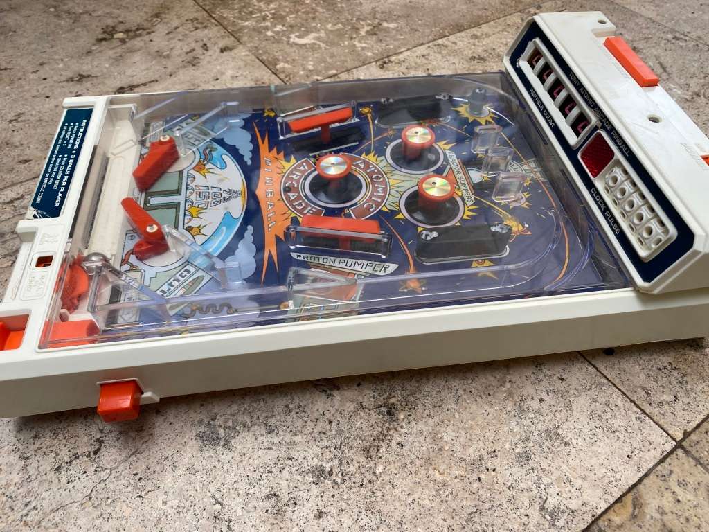 Vintage pinball Tomy Atomic Arcade Pinball Machine Game 1979