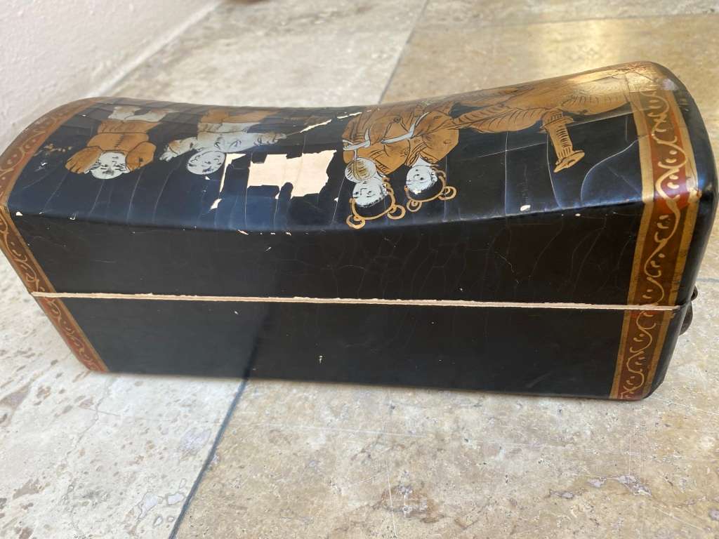 Vintage Chinese pillow box