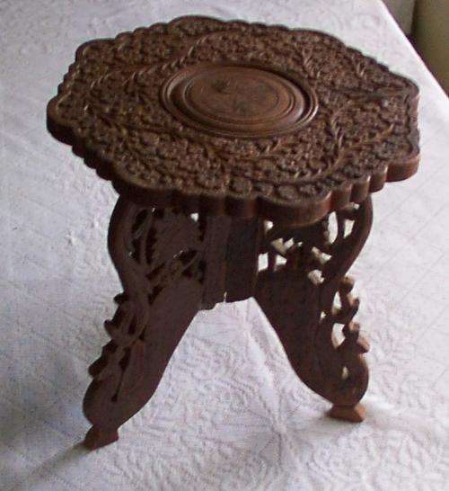 Carved wood pot / plant stand, brass inlay, India, mid 20thC