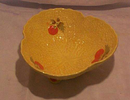 Majolica style moulded leaf fruit bowl - Crown Devon