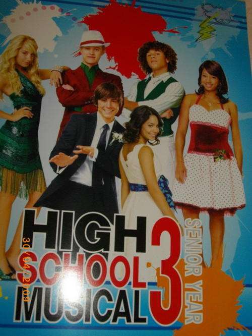 High School Musical 3 Colouring Book With Stickers