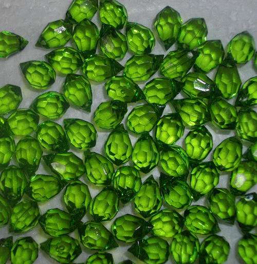 Emerald Green Teardrop Facetted Acrylic Beads