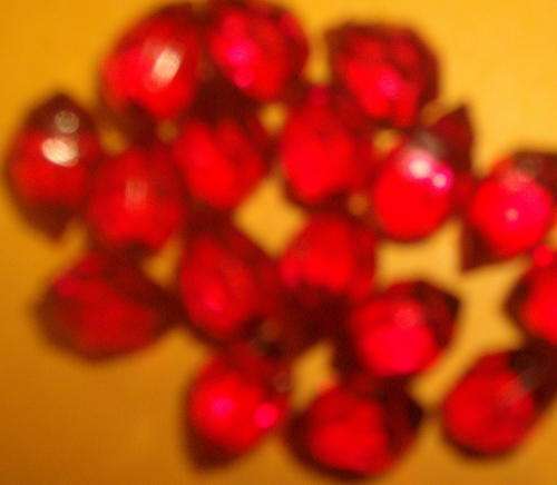 Wine Teardrop Facetted Acrylic Beads