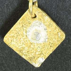 Original KAM jewelry: 24ct Gold pendant 2.836g
