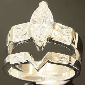 925 sterling silver ring set with lab diamonds: size 7