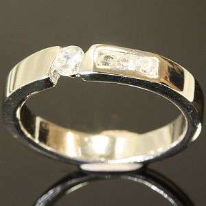 925 sterling silver ring with lab diamonds: size 7