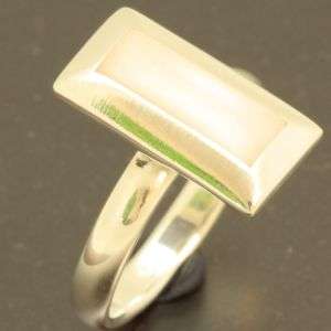 Solid 925 Sterling silver with natural Mother Of Pearl ring, size 7.5