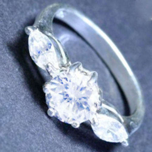Solid 925 Sterling Silver & CZ ring size 8# + 4.27g