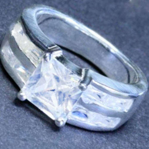 Solid 925 Sterling Silver & CZ ring size 5.5# + 6.71g