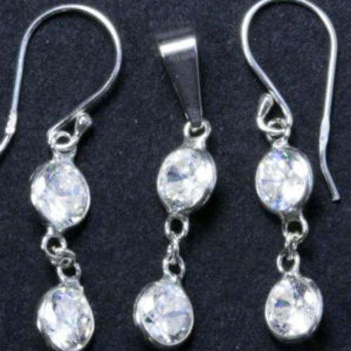 Solid 925 Sterling Silver & Crystal Set earrings 28mm + 1.16g & pendant 20mm + 0.57g