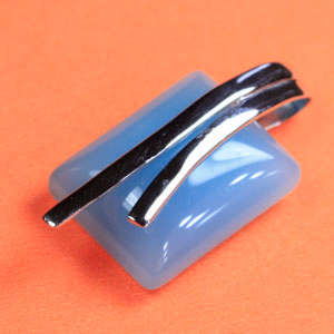 Solid 925 Sterling Silver & Chalcedony pendant 28mm + 3.94g