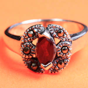 Solid 925 Sterling Silver & Marcazite + Crystal ring size 6# + 4.76g