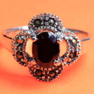 Solid 925 Sterling Silver & Marcazite + Crystal ring size 8# + 4.61g