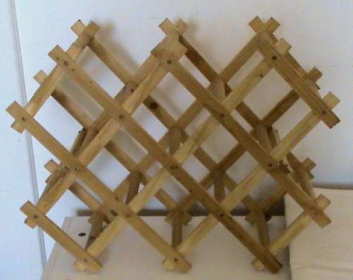 Wooden collapsible adjustable bottle wine rack ( concertina type) - ex Venterstad