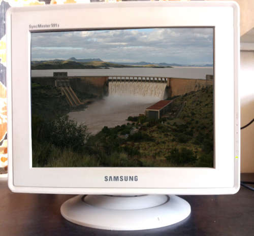 SAMSUNG SyncMaster 591S CRT colour monitor