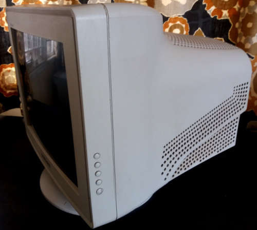 SAMSUNG SyncMaster 591S CRT colour monitor