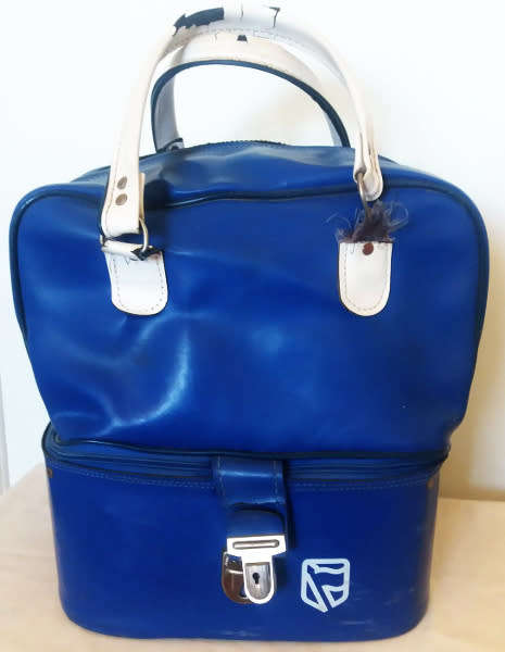 Henselite pt-361 Super Grip Championship Lawn Bowls Black set of 4 in vinyl carry case -Size 4 13/16