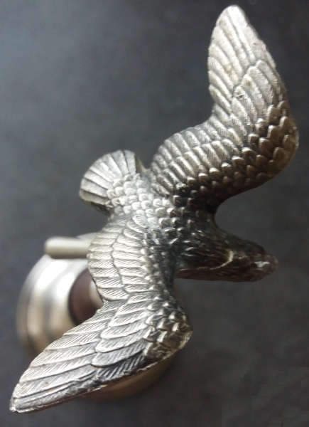 Retro Eagle on pedestal - elegant and unique ornament