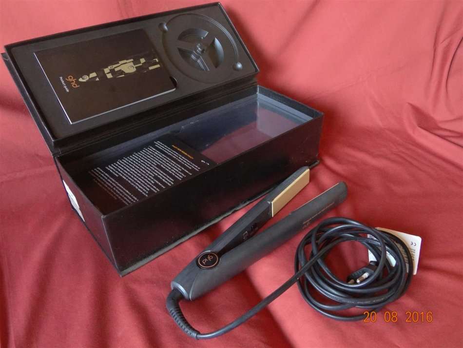 ghd IV styler (hair straightener)