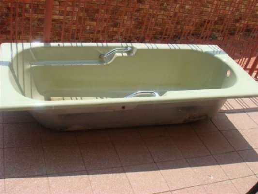 Cast iron bath