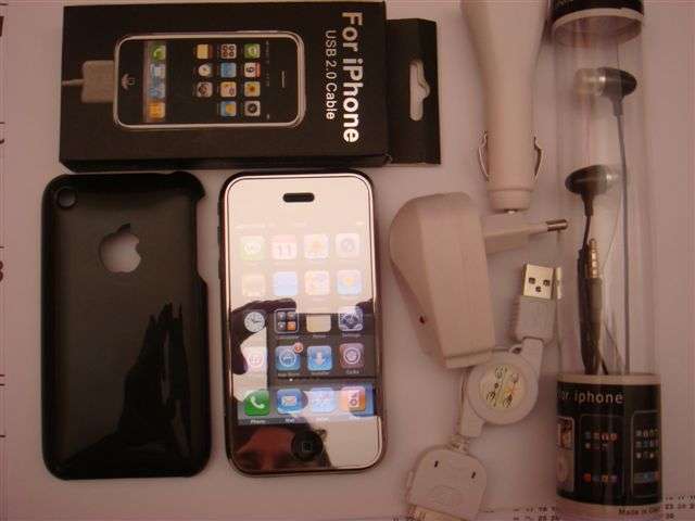 Apple iPhone 2G (8Gb) - used (jailbroken and unlocked)