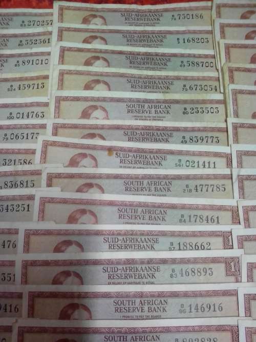 60 x SOUTH AFRICA R1 BANKNOTES - T.W DE JONGH